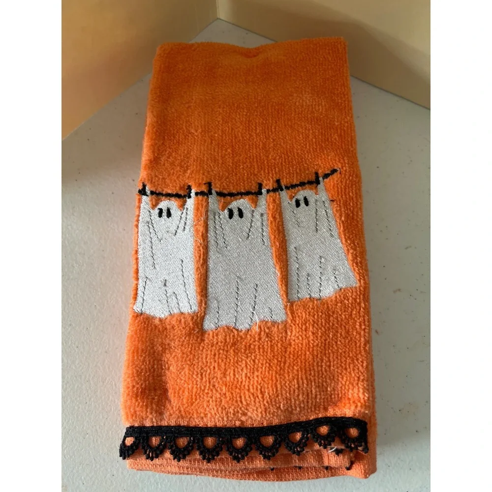 N/A halloween guest